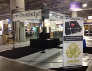 10X20 SLATE TRUSS DISPLAY