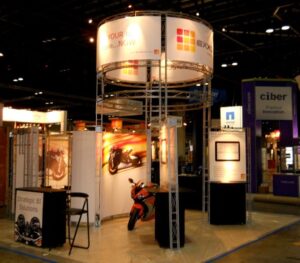 Side View of 20x20 Sierra Truss Display